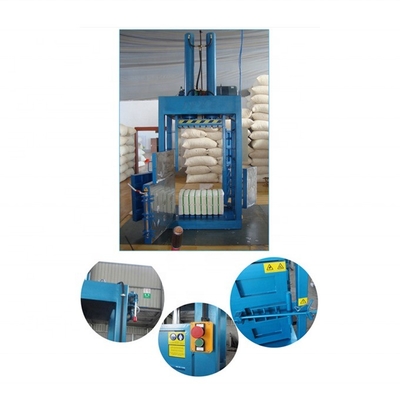 Eenvoudige dubbelcilinder gebruikte kledingbaler met hoge dichtheid en hydraulische compactor