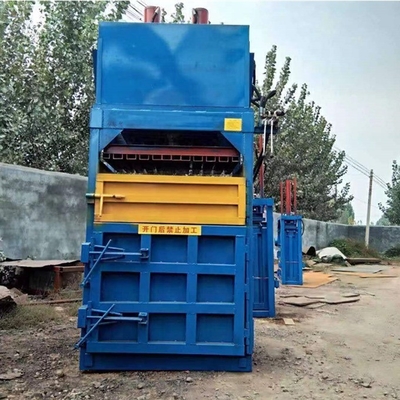 2022 Laatste technologie Mini Hooi Press Baler Gemakkelijk te bedienen Verticaal Hydraulisch Type