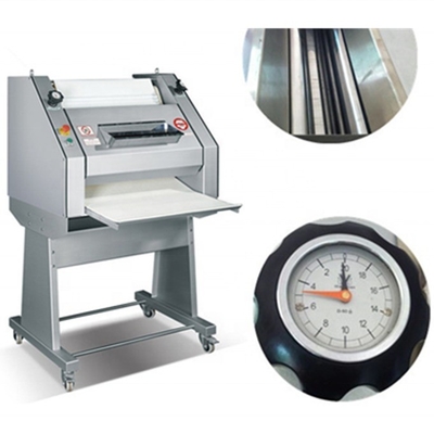 Automatische controle baguette broodvormmachine met 0,75kw motor en 24 maanden garantie