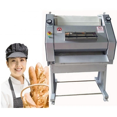 Automatische controle baguette broodvormmachine met 0,75kw motor en 24 maanden garantie