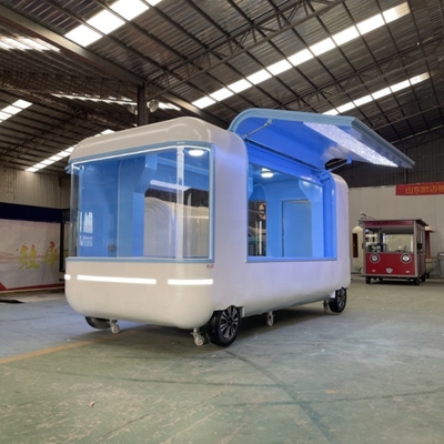 Foodtruck met elektrische energiebron en videotechnische ondersteuning