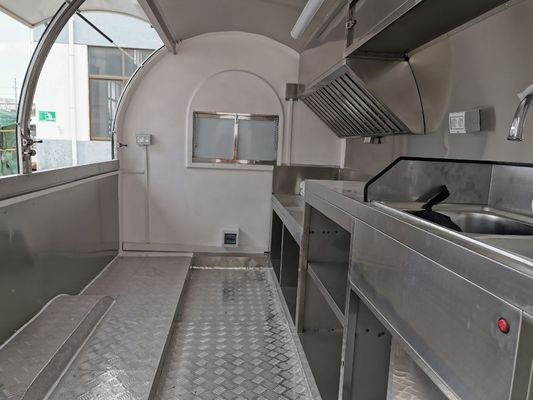 Zilveren mobiele voedselkarretjes volledig uitgerust voor 85 km lange expeditie