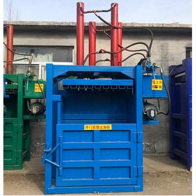 Verticale hydraulische aluminiumballer voor afval