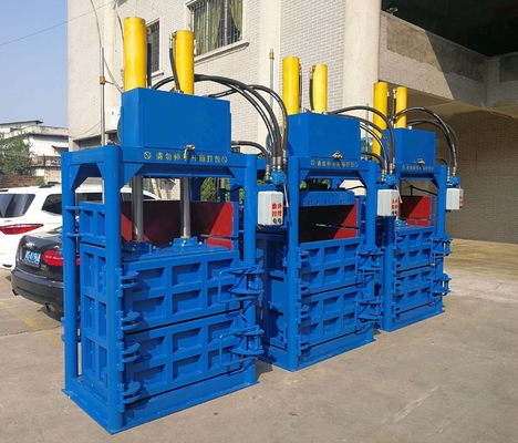 Aanpasbare dubbelcilinderbalingpress/plastiekbaler voor efficiëntie van de bandverpakking