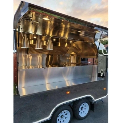 35KM-75KM/H Food Truck Catering Trailer met eenvoudige bediening en volledig uitgeruste keuken
