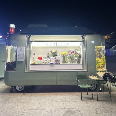 Fastfood Truck in Ghana Straat Mobiele catering Elektrische hotdog ijs Foodtruck