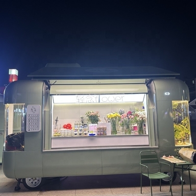 Fastfood Truck in Ghana Straat Mobiele catering Elektrische hotdog ijs Foodtruck