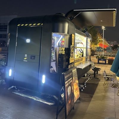Elektrische koffie-burgerbussen Voedseltruck met volledige keukenapparatuur en eenvoudige bediening