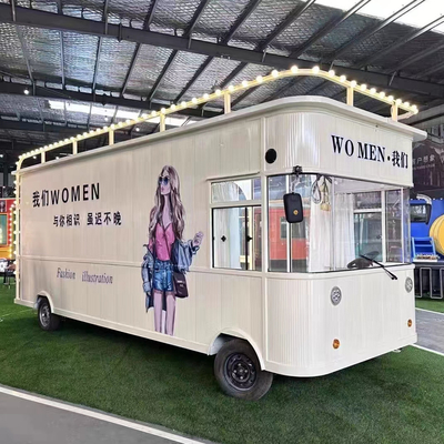 Elektrische mobiele kledingtrailer voor kleding van mannen, vrouwen en kinderen