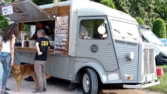 Voedseltrailer Vintage Mobile Verkoop van verschillende goederen Op maat gemaakte Citroen HY Van